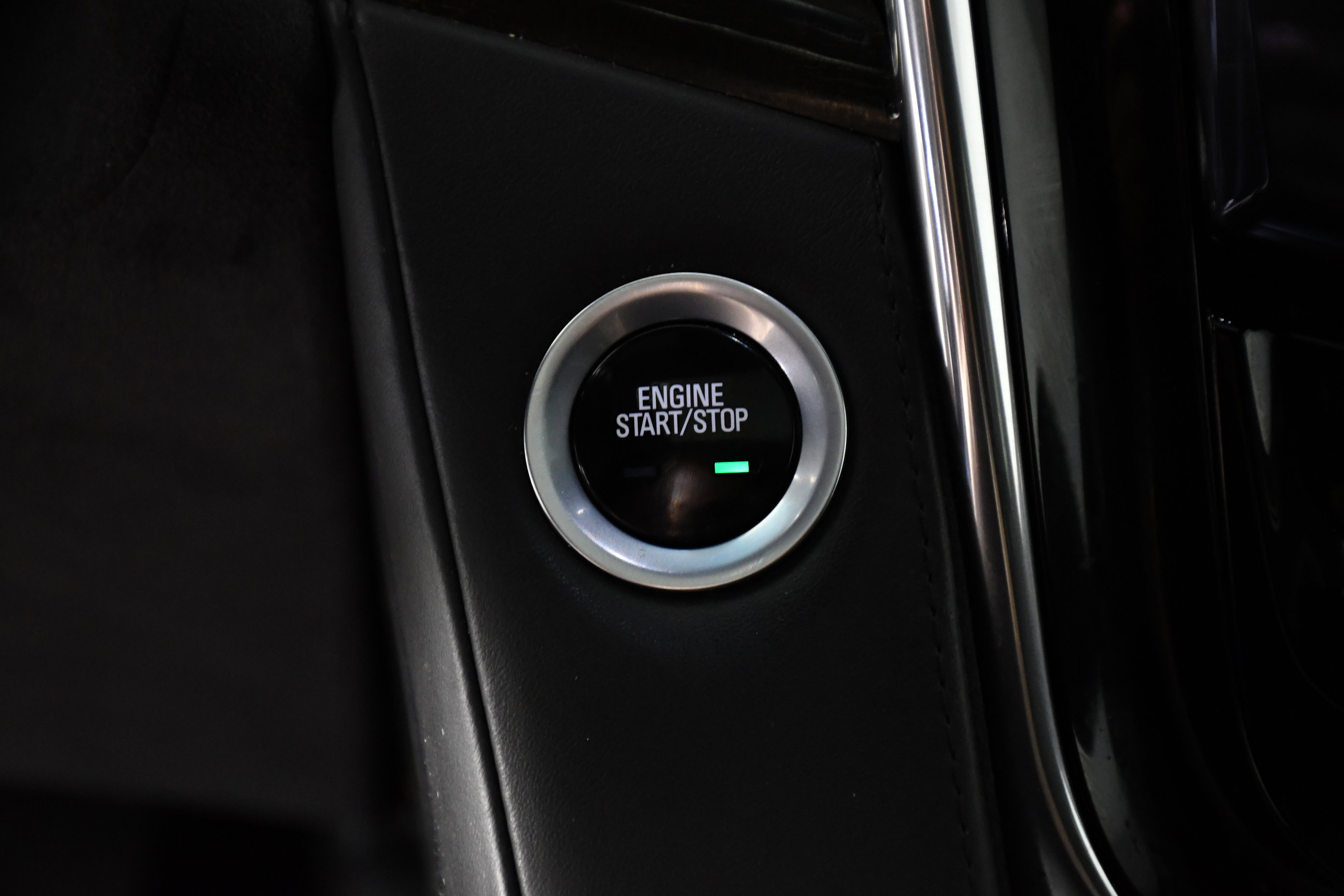 Used 2017 Cadillac Escalade ESV Platinum image 18