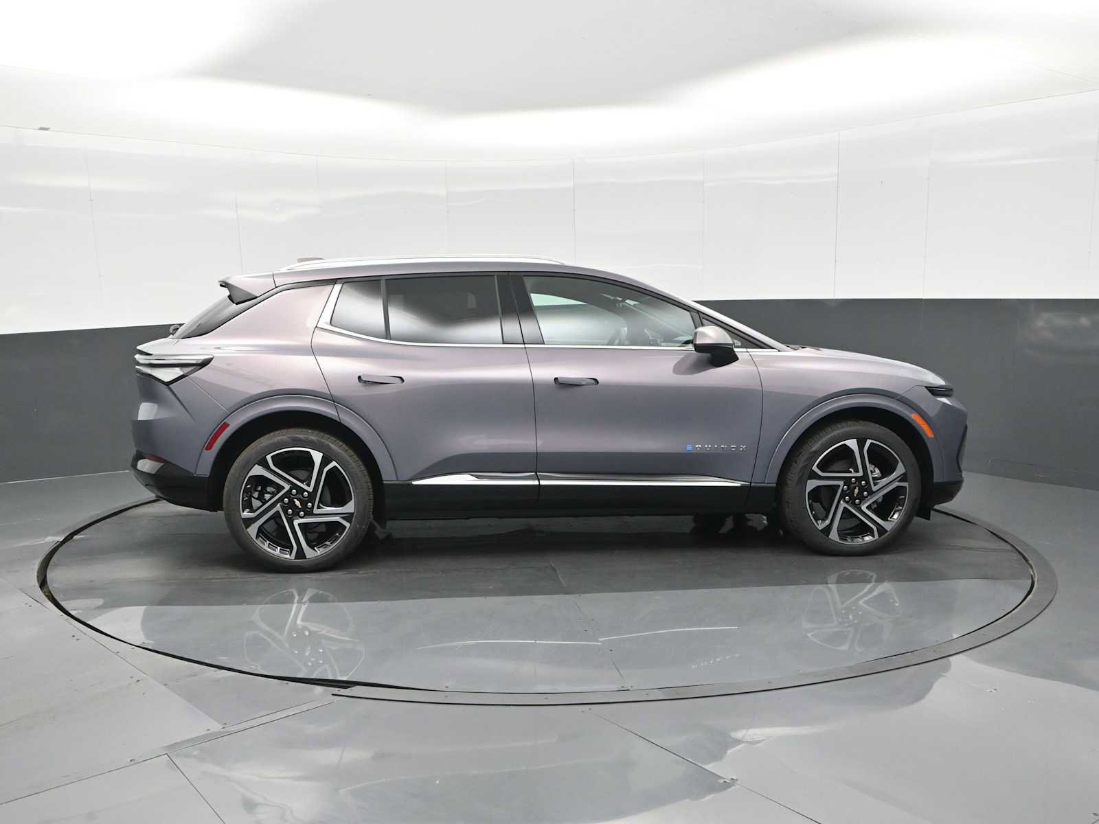 New 2026 Chevrolet Equinox EV LT image 9