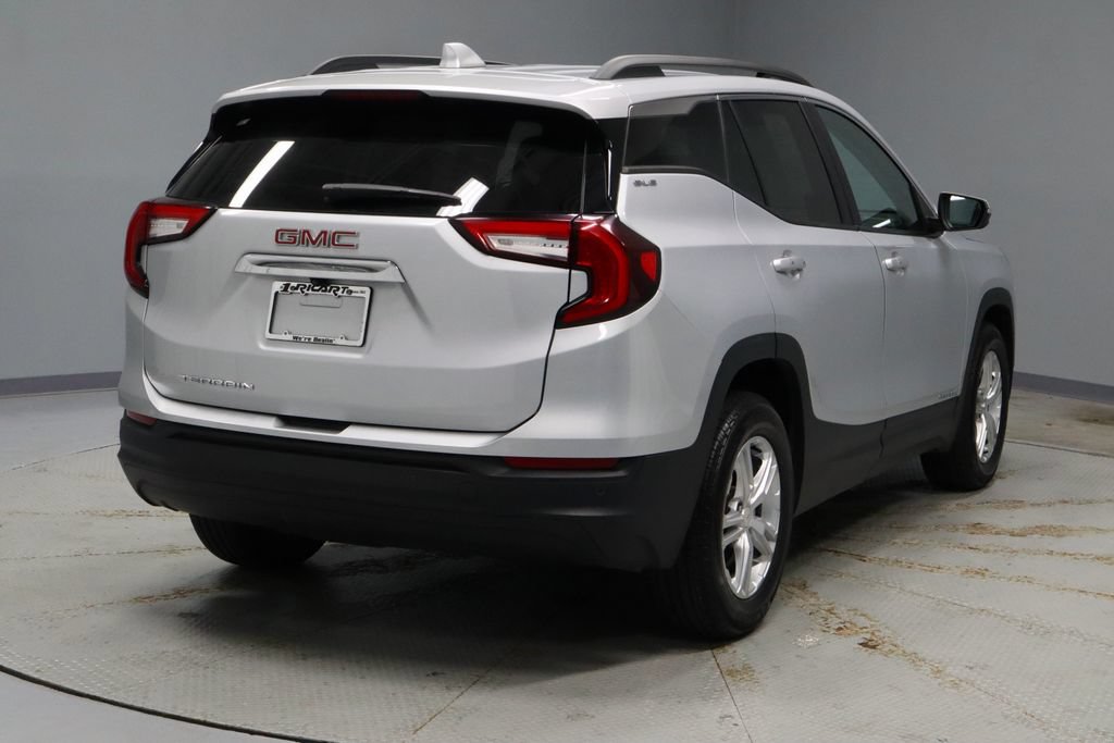 Used 2022 GMC Terrain SLE w/ Driver Convenience Package FWD image 12