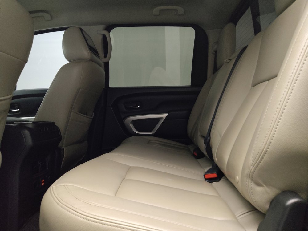 Used 2021 Nissan Titan SV w/ SV Convenience Package RWD image 18