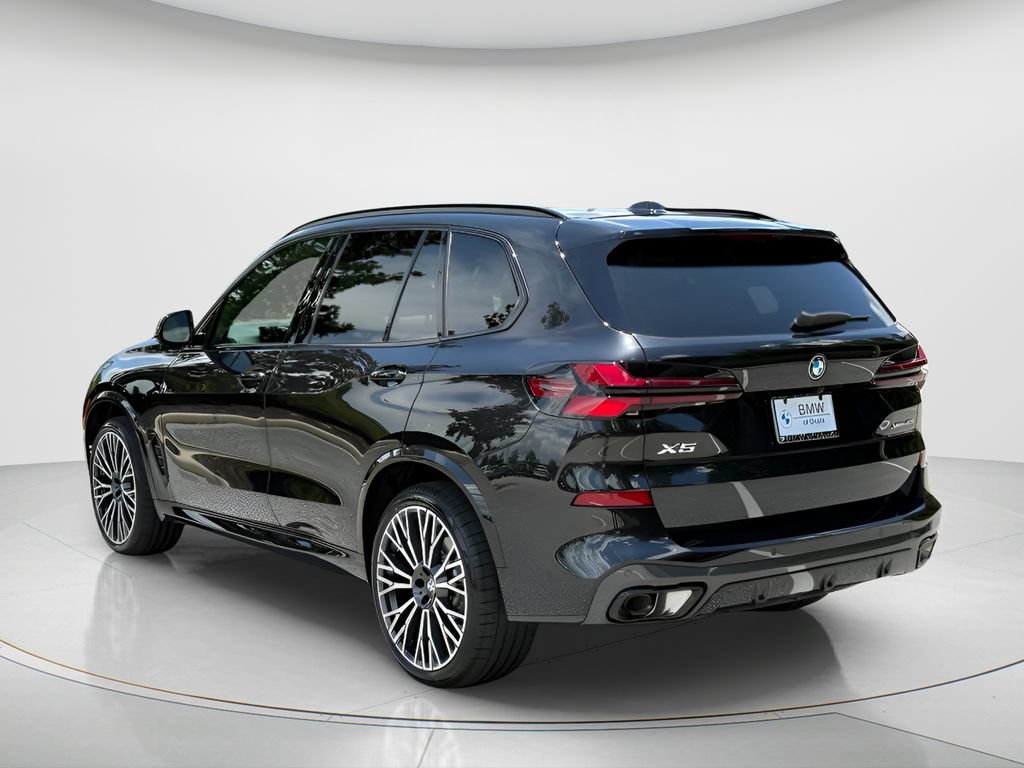 New 2026 BMW X5 xDrive40i w/ M Sport Package AWD/4WD image 7