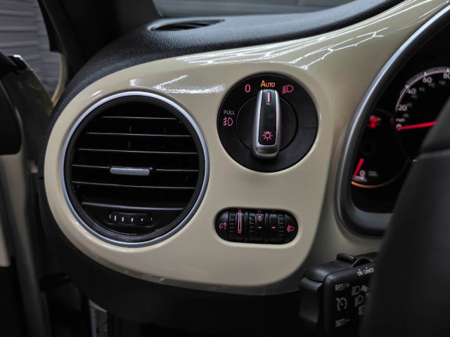 Used 2019 Volkswagen Beetle 2.0T Final Edition SEL FWD image 28