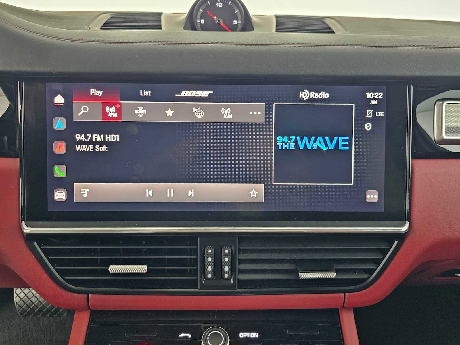 Used 2022 Porsche Cayenne Platinum Edition image 25