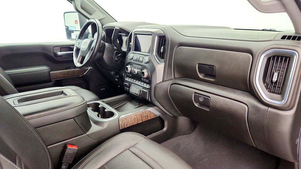 Used 2022 GMC Sierra 2500 Denali w/ Denali Black Diamond Edition AWD/4WD image 26