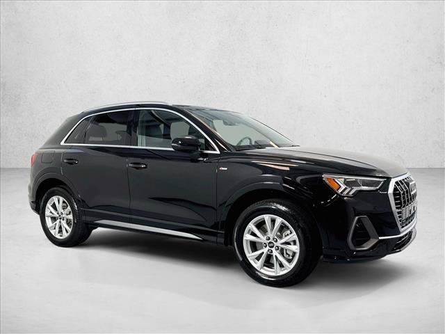 Used 2025 Audi Q3 2.0T Premium Plus w/ Premium Plus Package AWD/4WD image 29