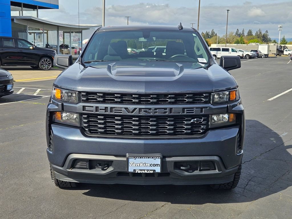 Used 2022 Chevrolet Silverado 1500 Custom w/ LPO, Blackout Package AWD/4WD image 9