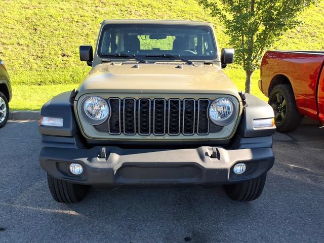 Used 2025 Jeep Wrangler Sport AWD/4WD image 10