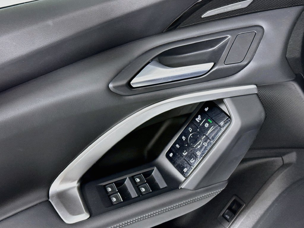 Used 2025 Audi Q5 Premium w/ Premium Plus AWD/4WD image 23