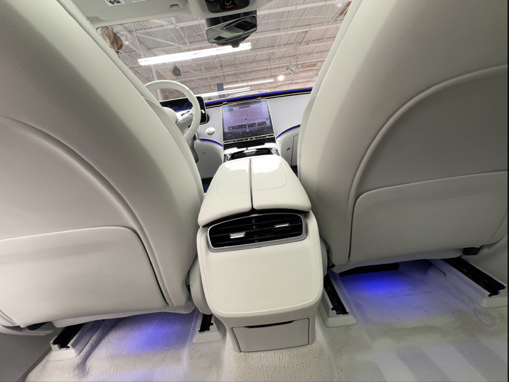 Used 2023 Mercedes-Benz EQE 350+ SUV w/ AMG Line Exterior Package image 37