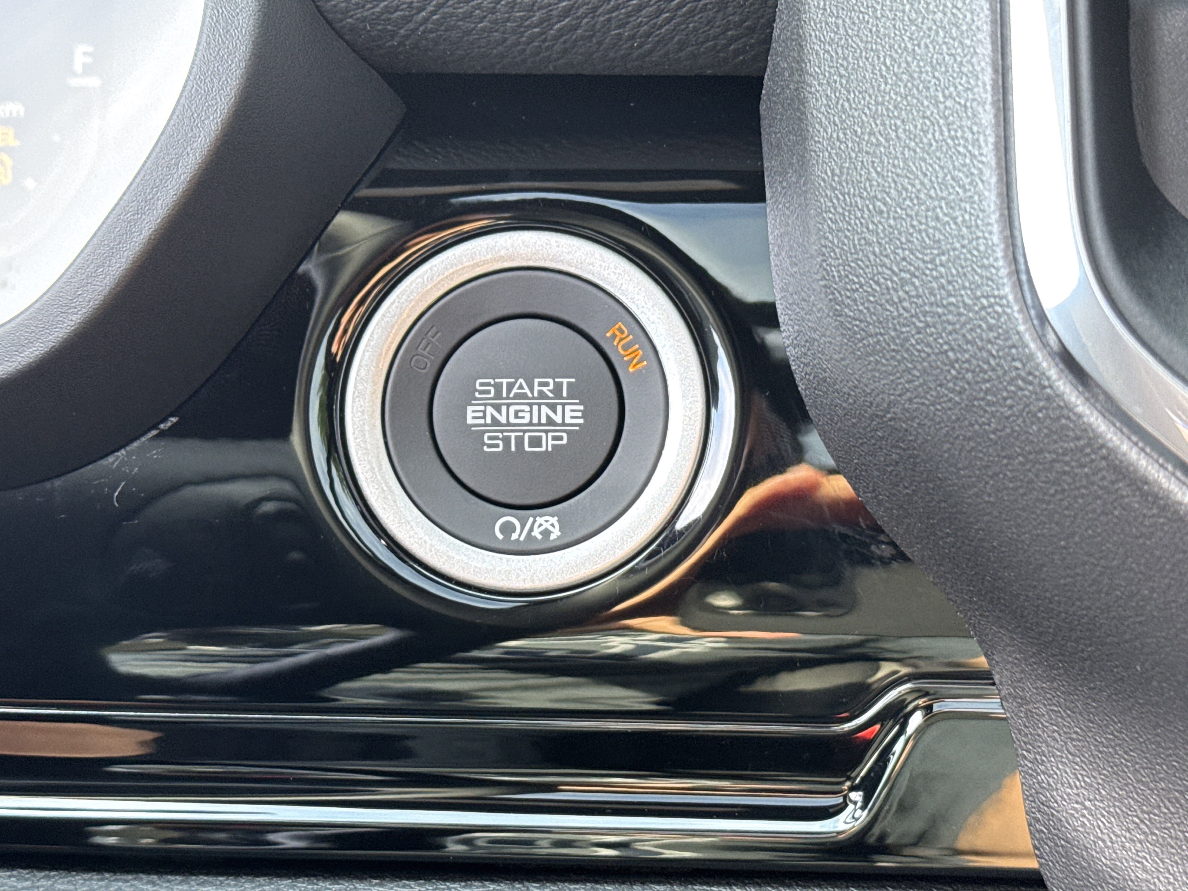 New 2026 RAM 1500 Laramie w/ Night Edition image 36