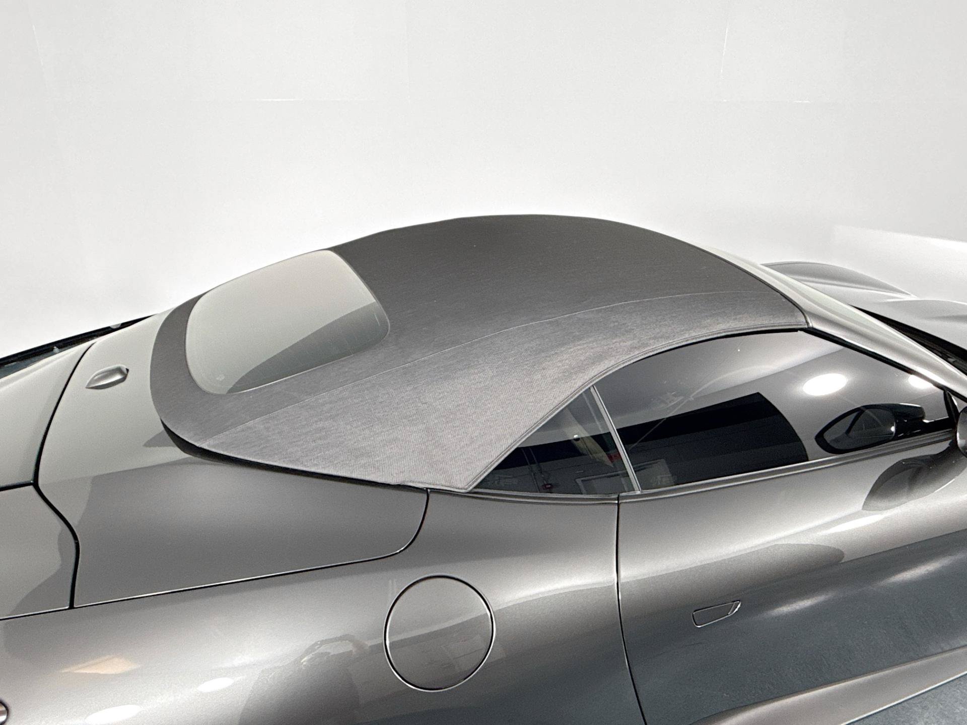Used 2025 Ferrari Roma Spider RWD image 68