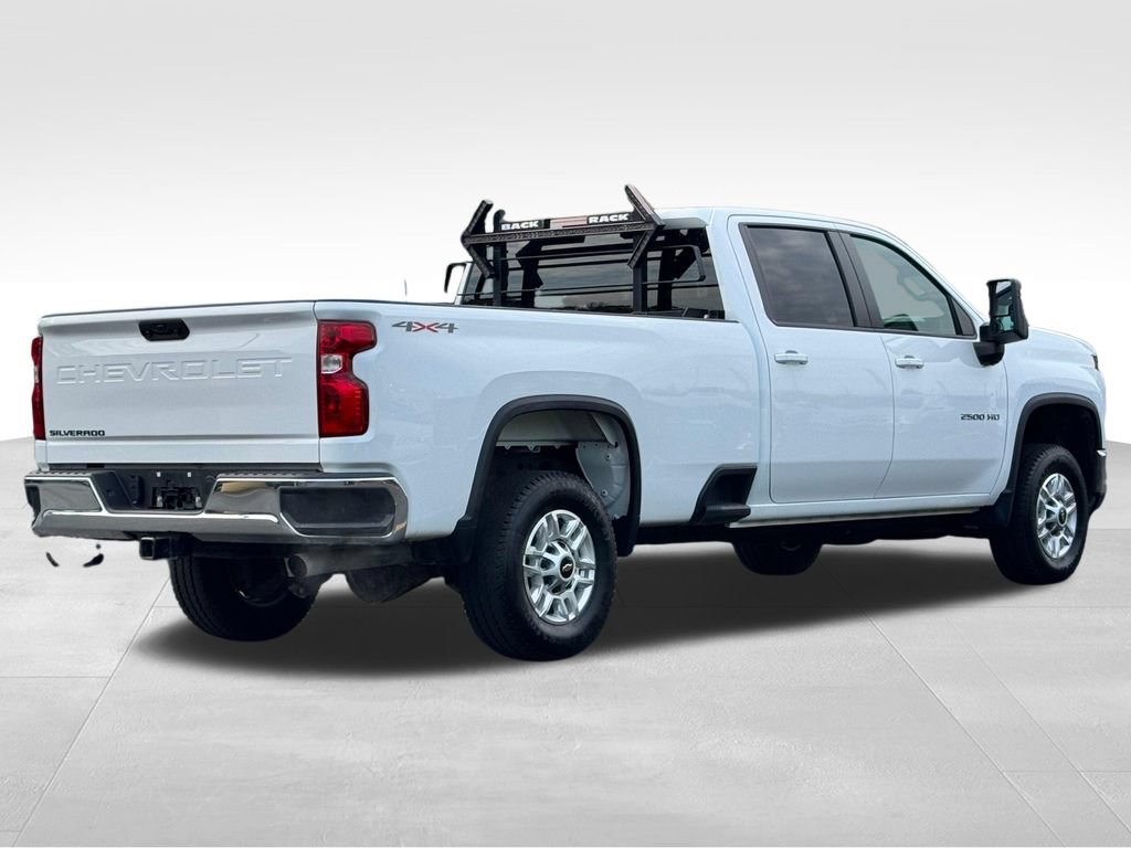 Used 2025 Chevrolet Silverado 2500 LT w/ Convenience Package AWD/4WD image 7
