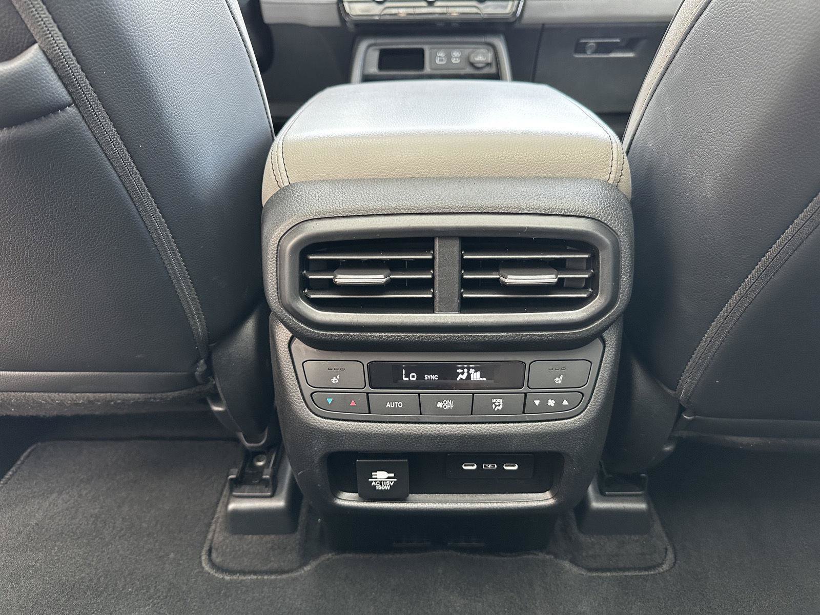 Used 2024 Honda Pilot Elite image 23