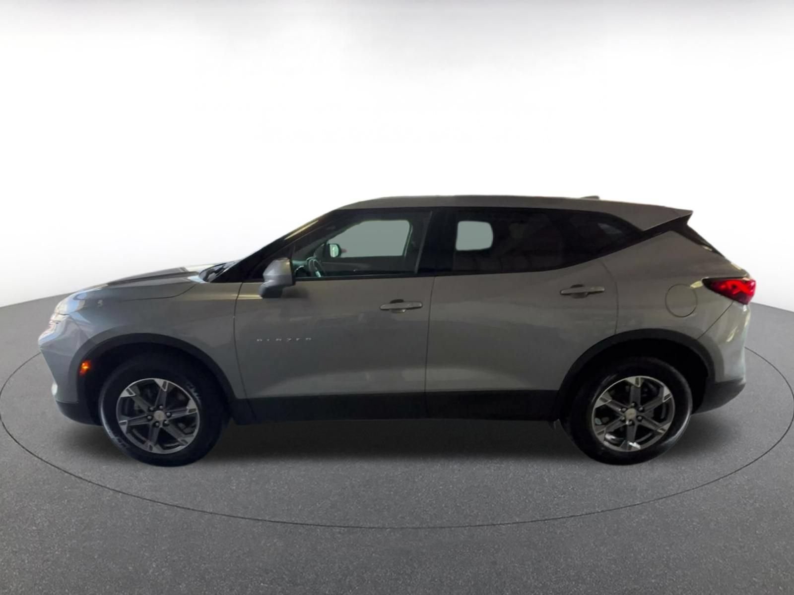 Used 2026 Chevrolet Blazer LT AWD/4WD image 8