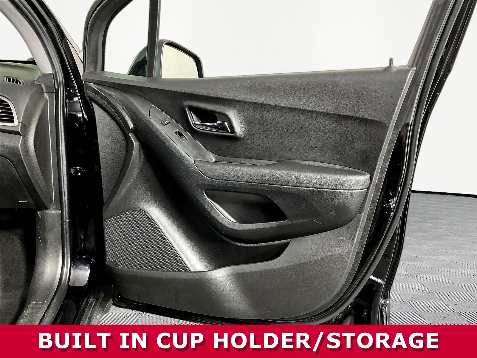 Used 2019 Chevrolet Trax LT FWD image 25