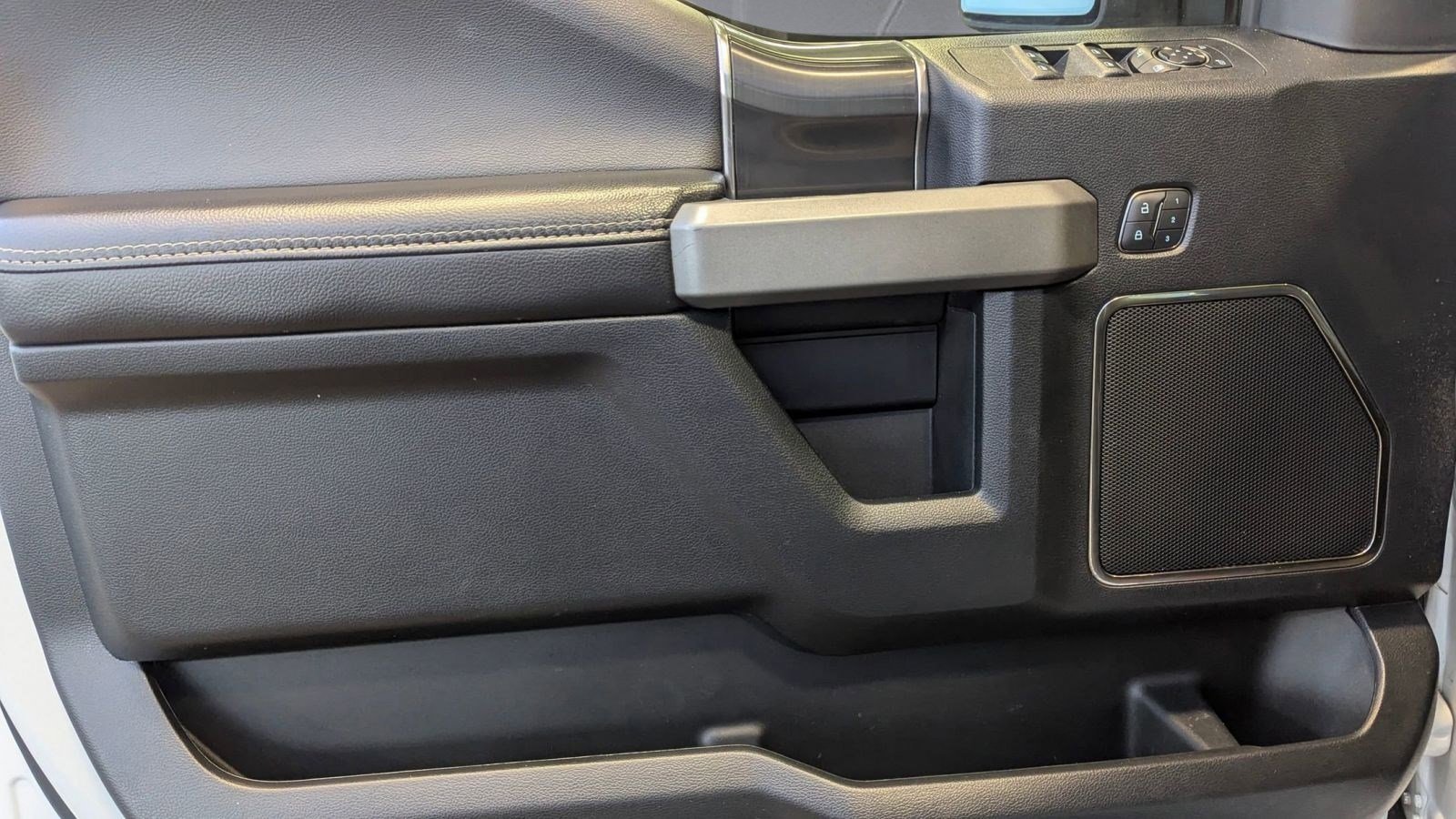 Certified 2020 Ford F150 Raptor w/ Equipment Group 802A Luxury image 12