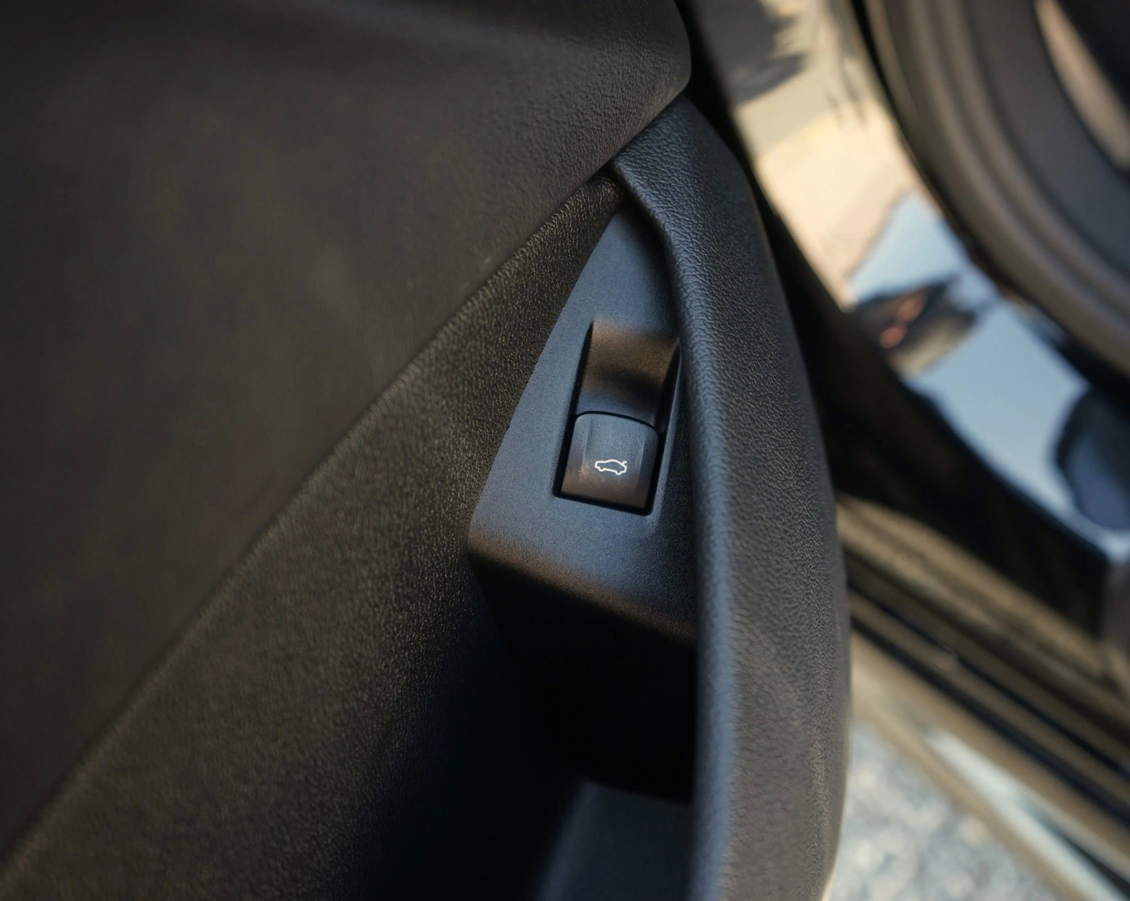 Used 2019 BMW M850i xDrive Convertible image 17