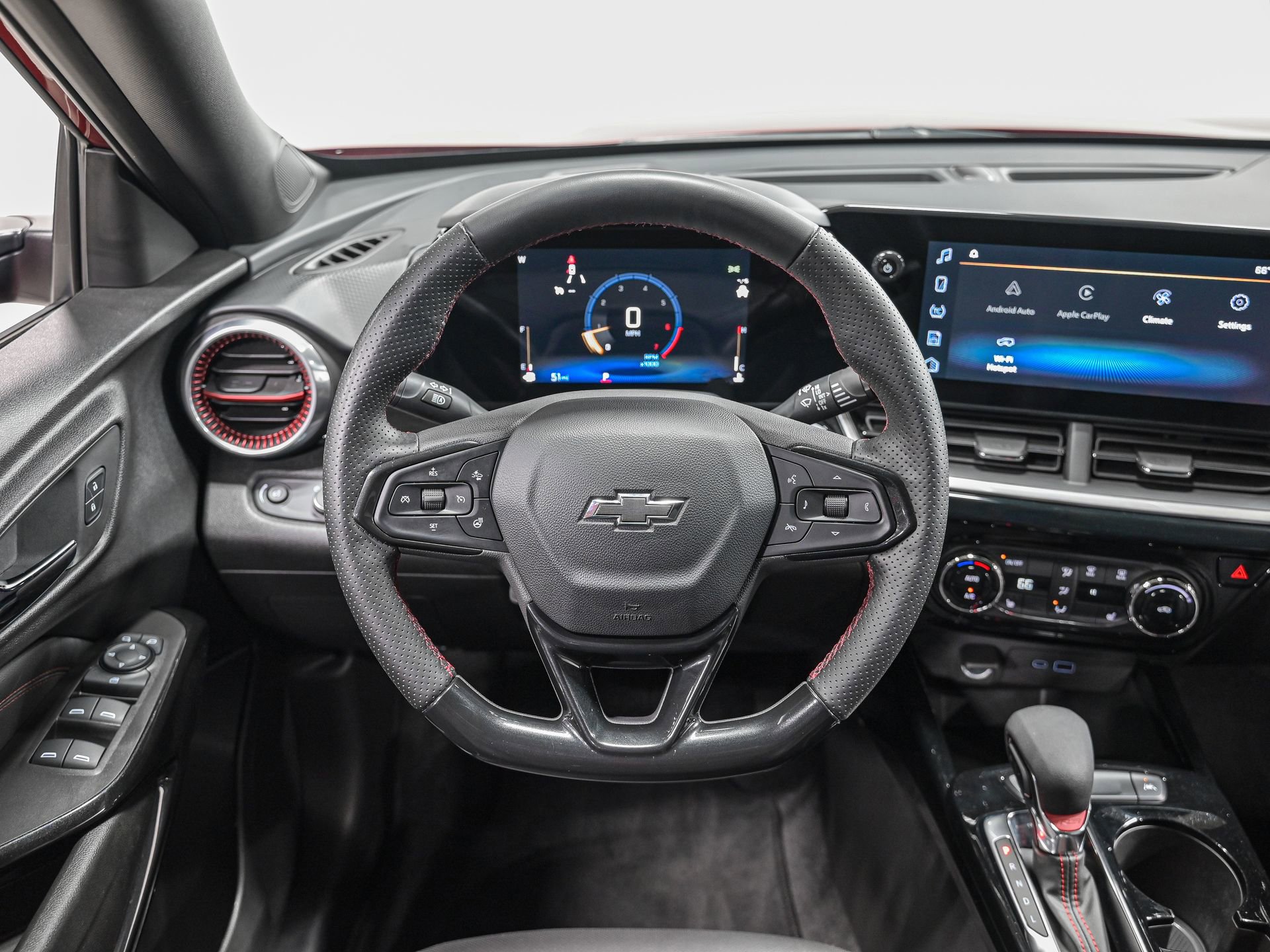 Used 2025 Chevrolet Trax RS w/ Driver Confidence Package image 16