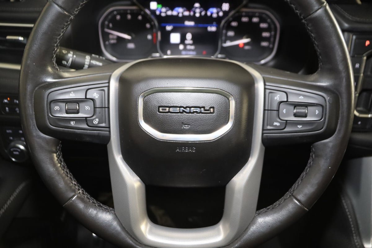 Used 2021 GMC Yukon Denali w/ Denali Premium Package image 39