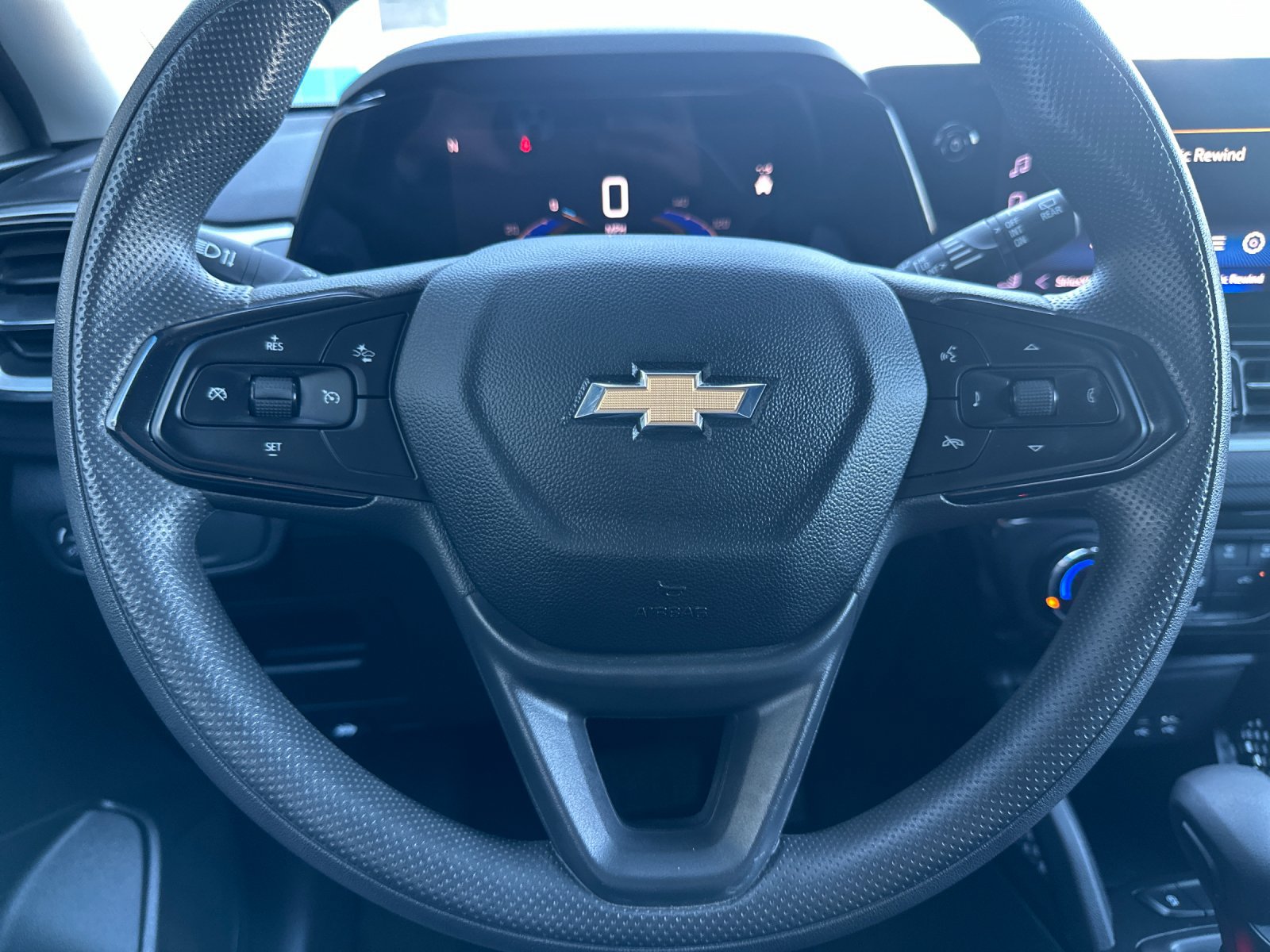 Used 2024 Chevrolet TrailBlazer LT FWD image 23
