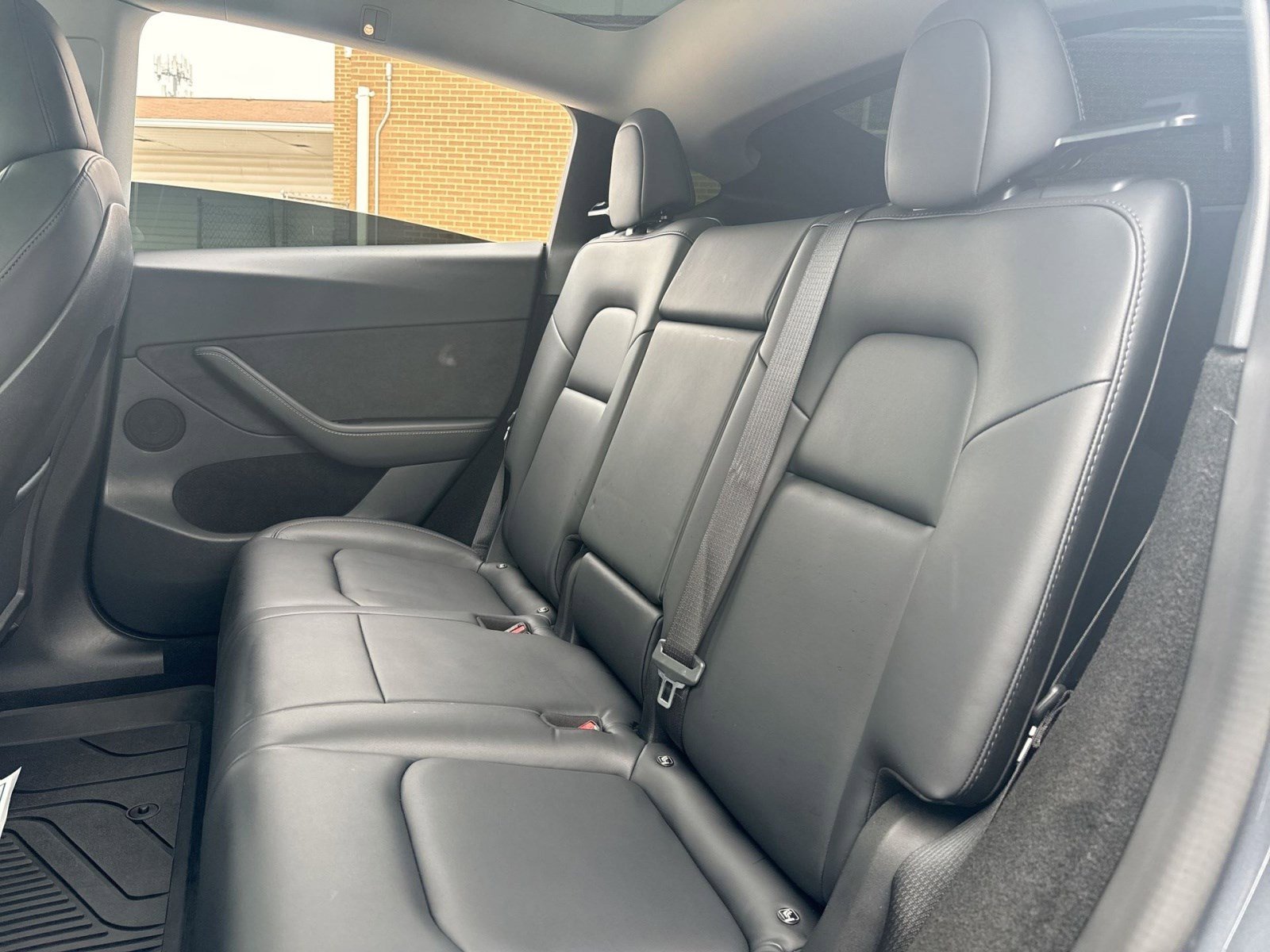 Used 2023 Tesla Model Y Performance image 25