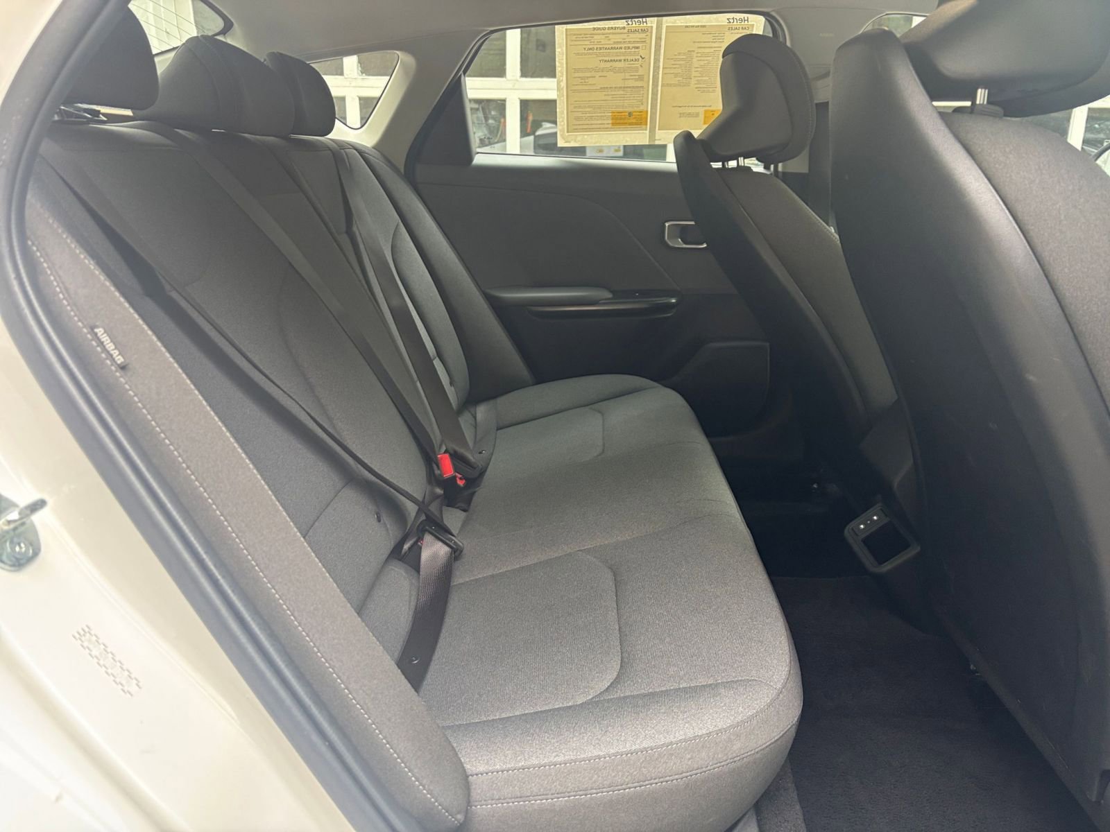 Used 2025 Kia K4 FWD image 39