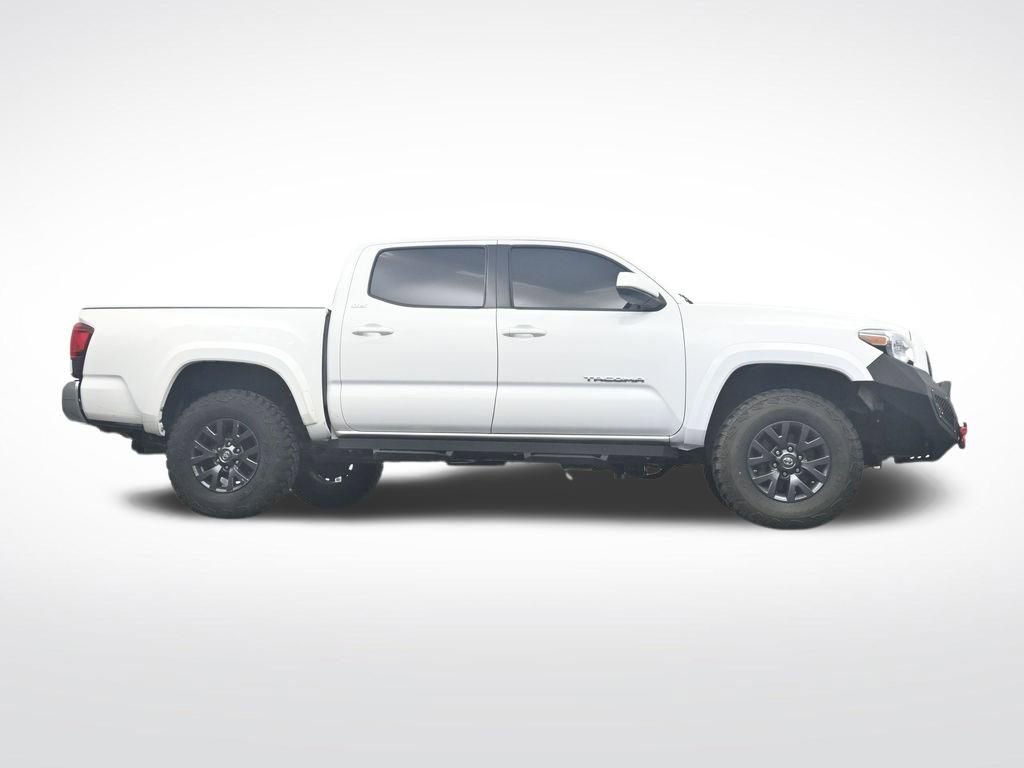 Used 2022 Toyota Tacoma SR5 AWD/4WD image 32