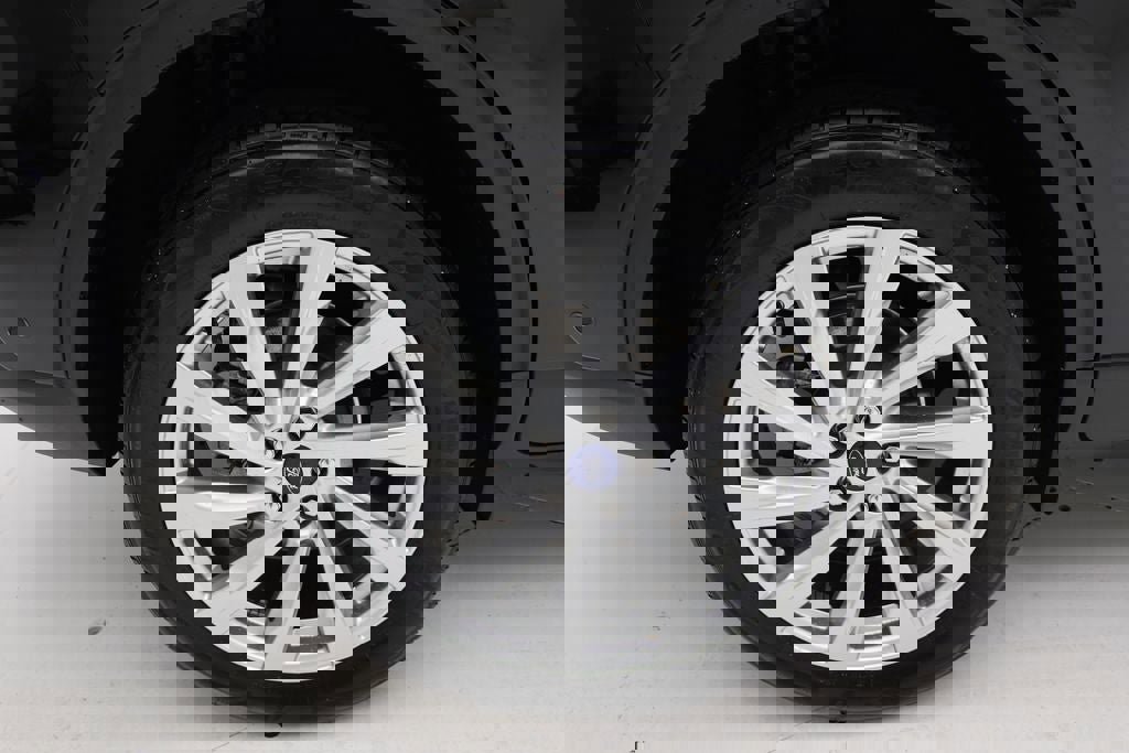 Used 2022 Ford Escape Titanium w/ Titanium Elite Package image 10