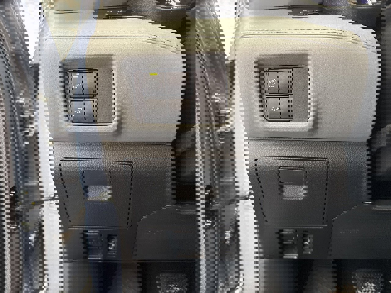 Certified 2024 Toyota Highlander XLE image 34