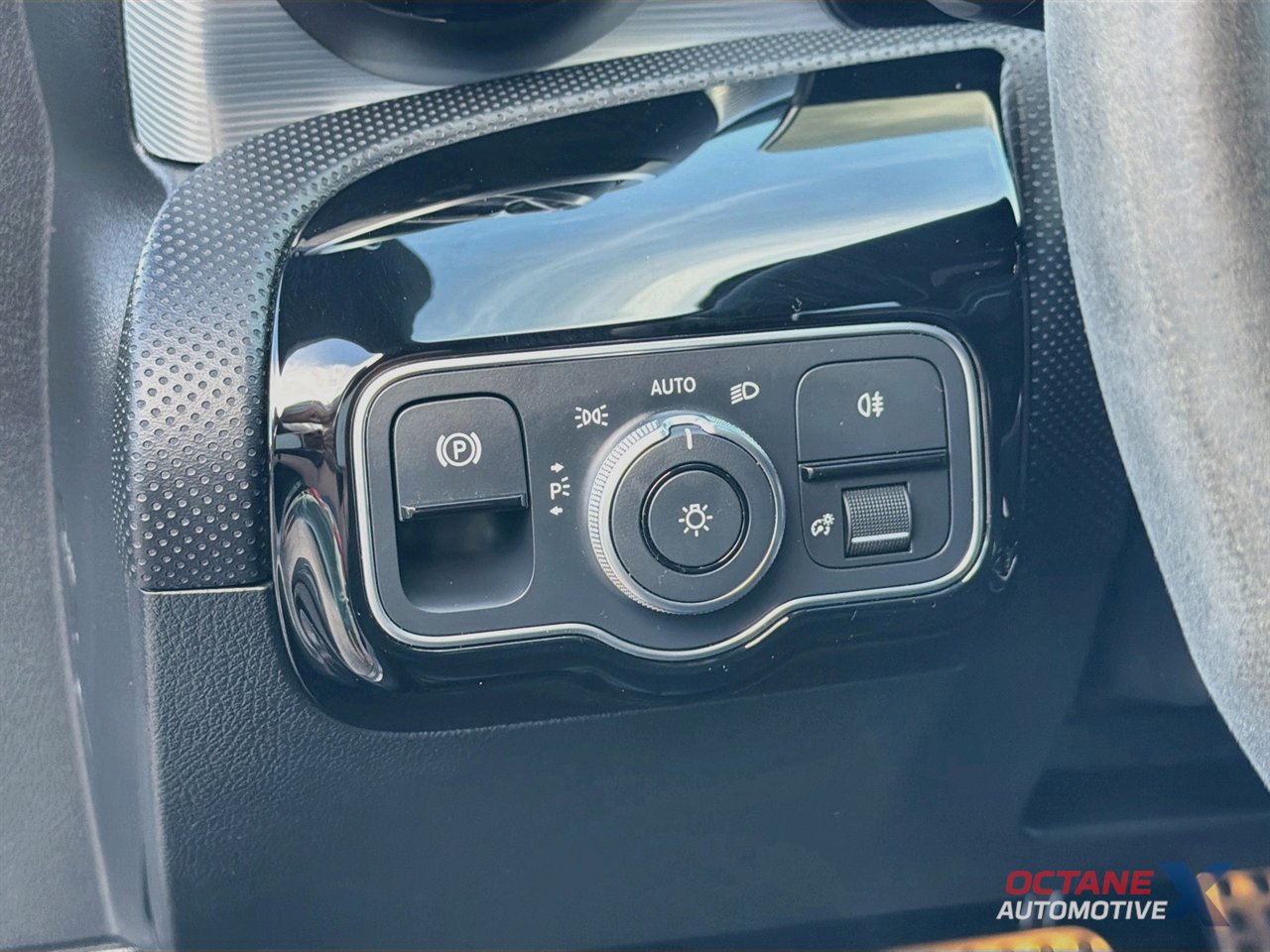 Used 2023 Mercedes-Benz CLA 35 AMG 4MATIC w/ Exterior Lighting Package image 10