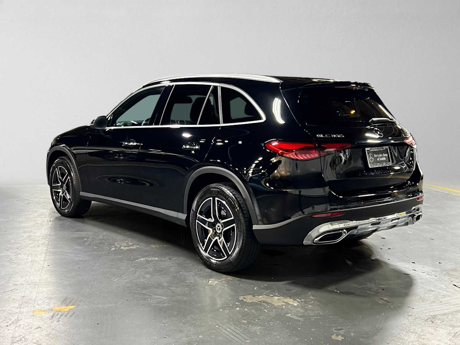 Used 2026 Mercedes-Benz GLC 300 4MATIC image 5