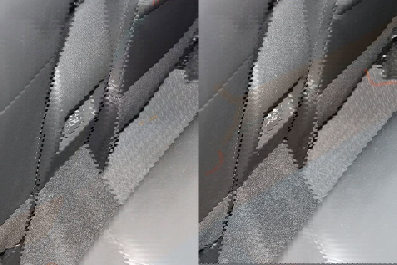 Used 2025 Nissan Altima 2.5 SR image 18