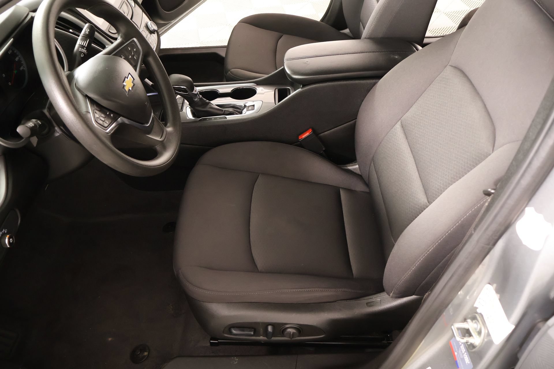 Used 2024 Chevrolet Malibu LT FWD image 11