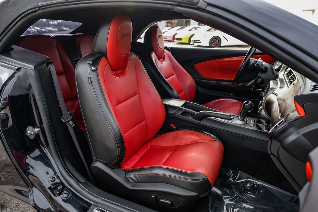 Used 2015 Chevrolet Camaro SS w/ RS Package RWD image 35