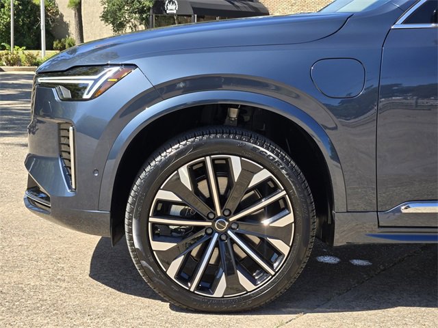 Certified 2025 Volvo XC90 T8 Plus w/ Protection Package Premier image 15