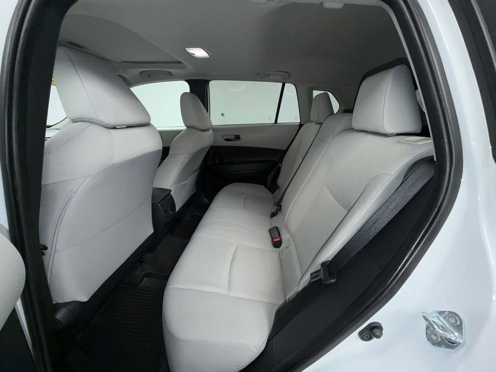 Certified 2025 Toyota Corolla Cross LE w/ Moonroof Package AWD/4WD image 5