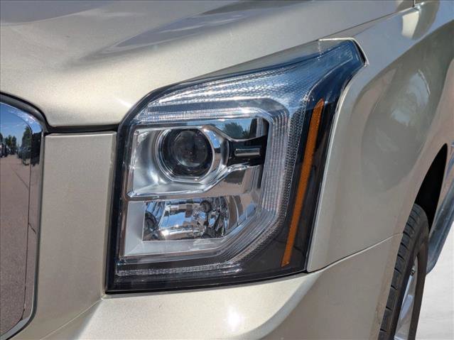 Used 2017 GMC Yukon Denali w/ Open Road Package AWD/4WD image 9