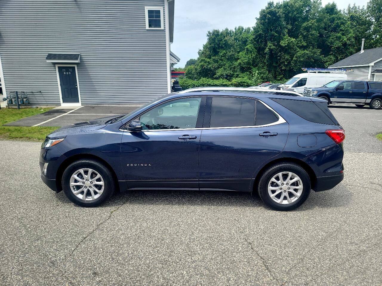 Used 2018 Chevrolet Equinox LT w/ Sun & Infotainment Package image 4