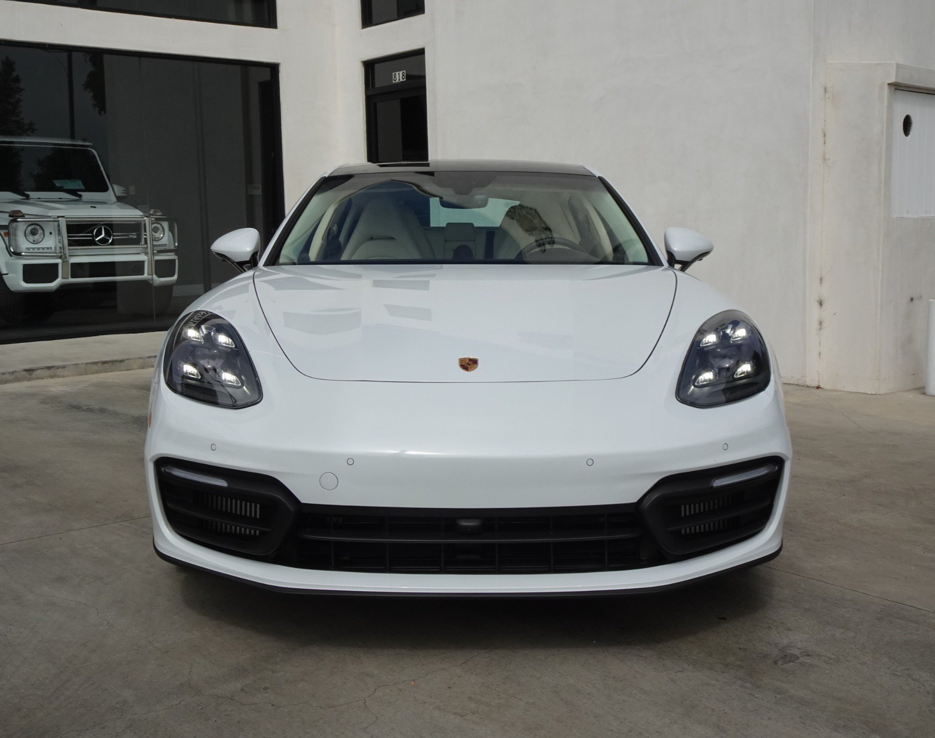 Used 2022 Porsche Panamera Platinum Edition RWD image 2