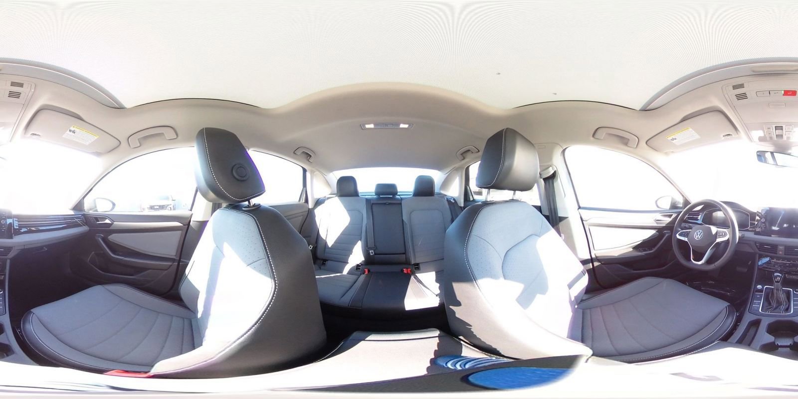 Used 2025 Volkswagen Jetta SE image 41