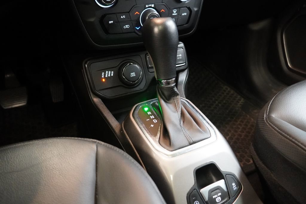 Used 2022 Jeep Renegade Limited w/ Sun, Sound & Wheels Group image 22