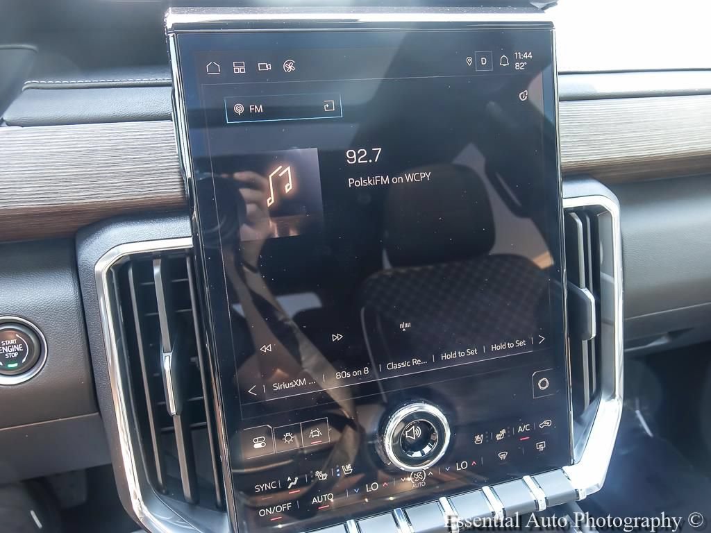 Certified 2026 GMC Acadia Denali w/ Super Cruise Package AWD/4WD image 19