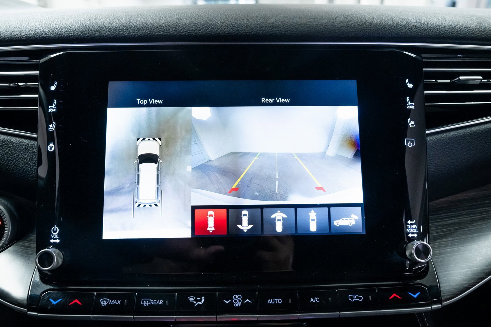 Used 2024 Jeep Wagoneer Series II w/ Convenience Group I image 13