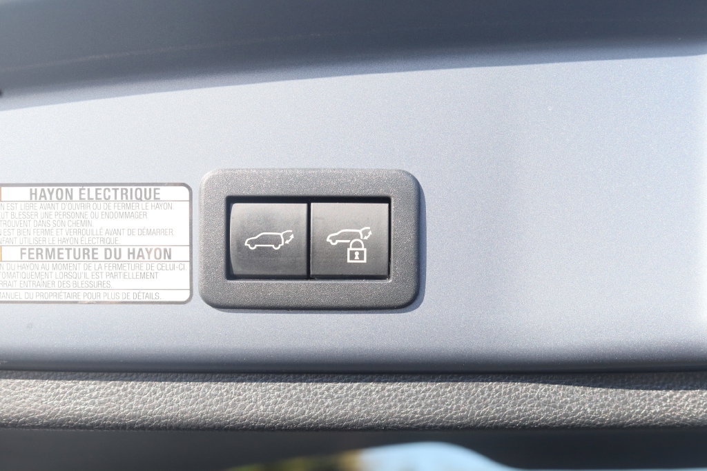 Used 2024 Toyota Corolla Cross XLE w/ Convenience Package AWD/4WD image 20