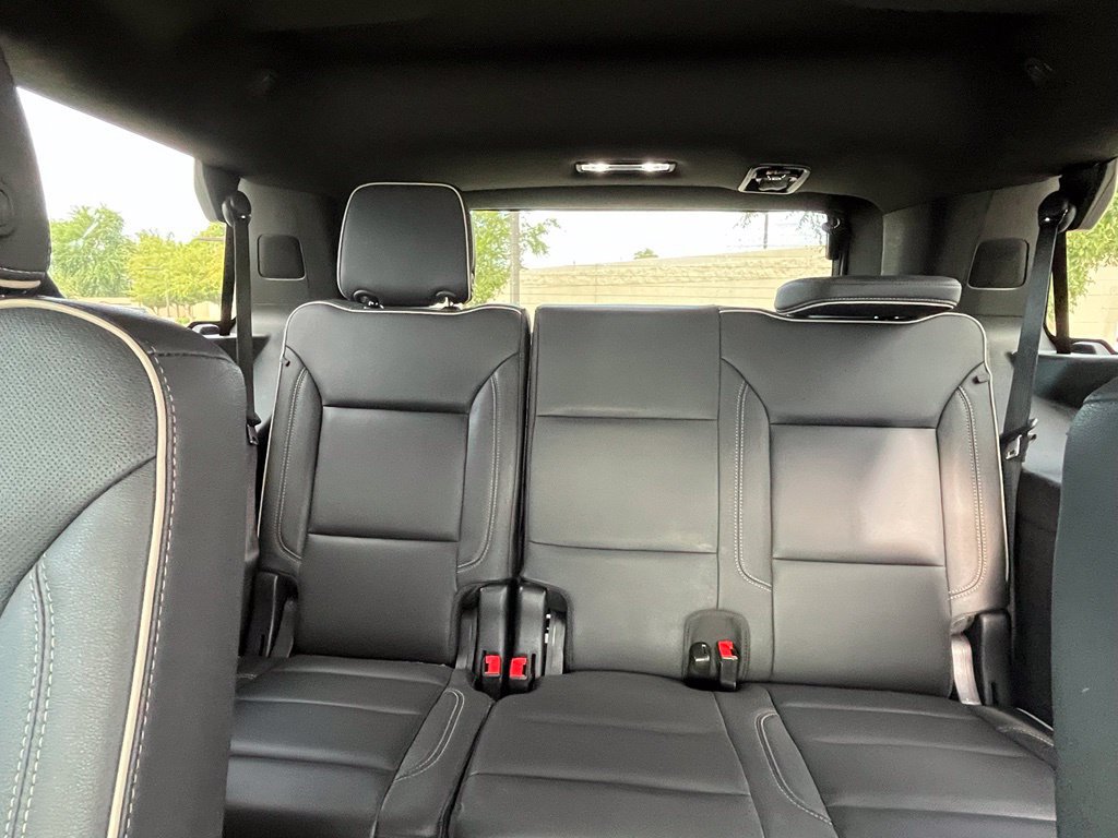 Used 2025 Chevrolet Tahoe Premier AWD/4WD image 15