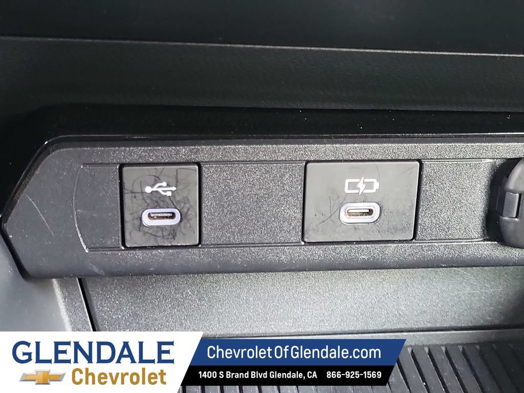 Used 2025 Toyota Prius LE AWD/4WD image 20