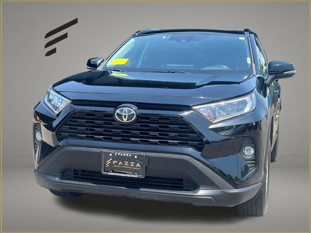 Used 2020 Toyota RAV4 XLE w/ Convenience Package AWD/4WD image 1