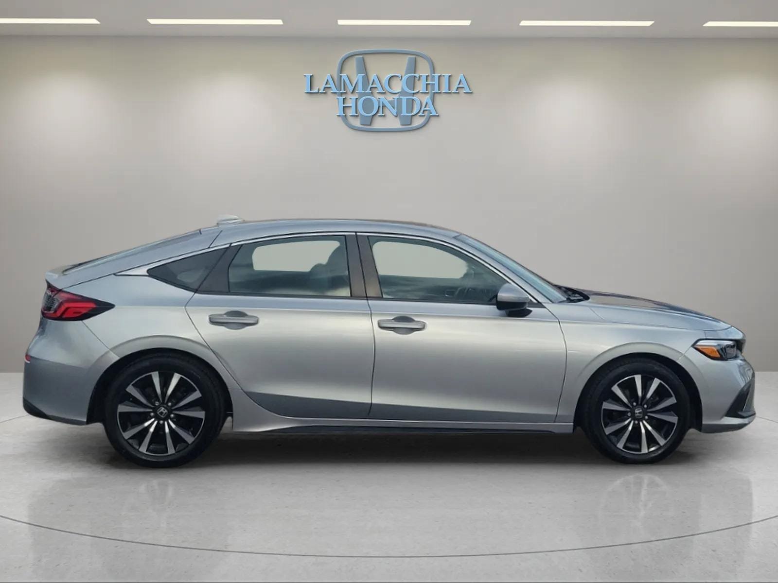 Used 2024 Honda Civic EX-L image 6