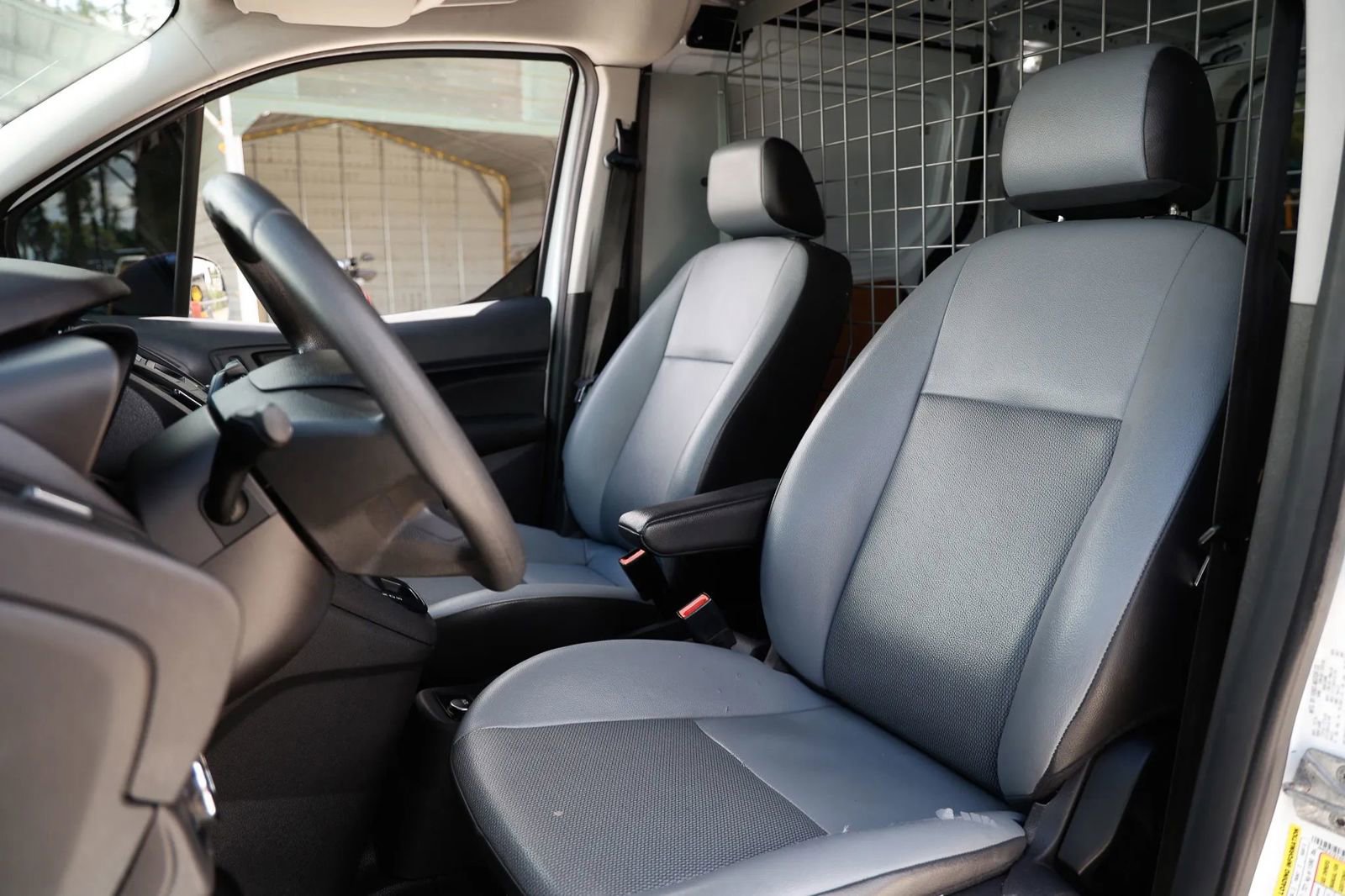 Used 2017 Ford Transit Connect XL FWD image 16