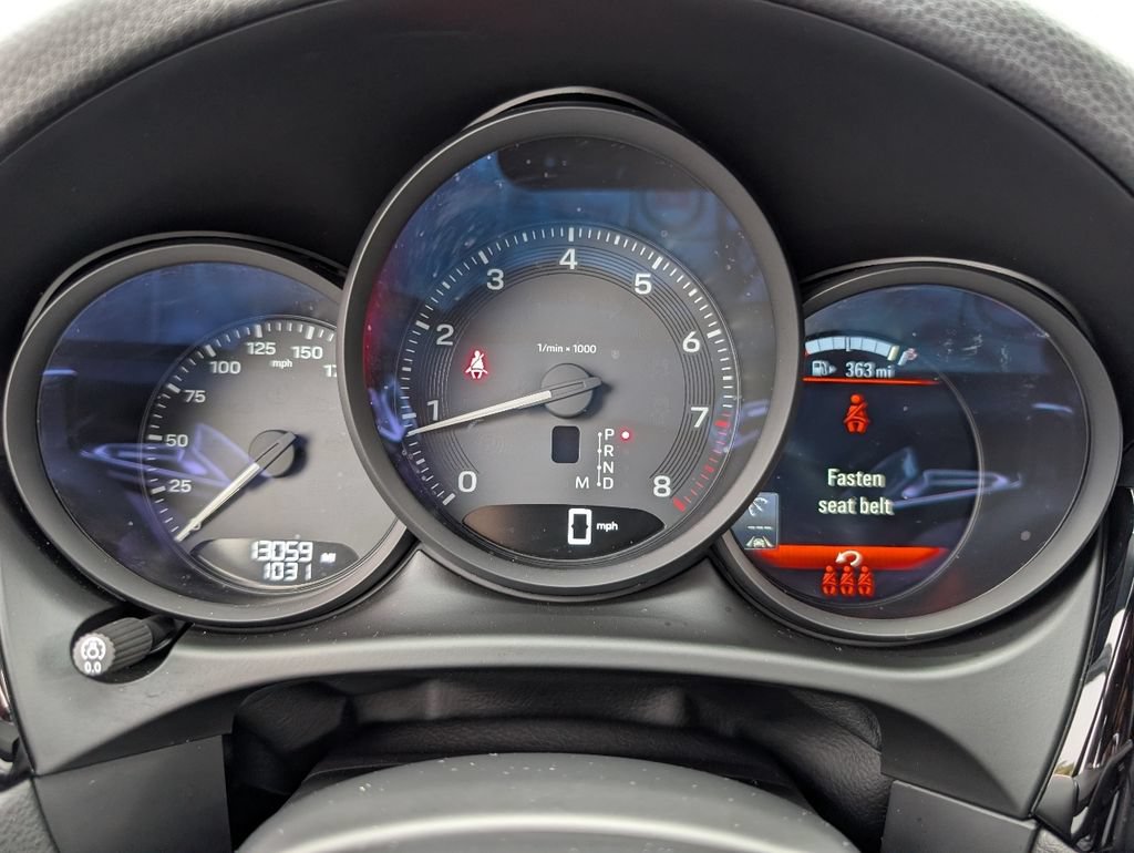 Certified 2024 Porsche Macan AWD/4WD image 22